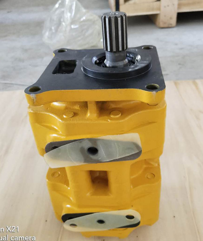 原廠推土機配件 變速箱主離合器雙聯(lián)泵 原廠推土機配件 變速箱主離合器雙聯(lián)泵