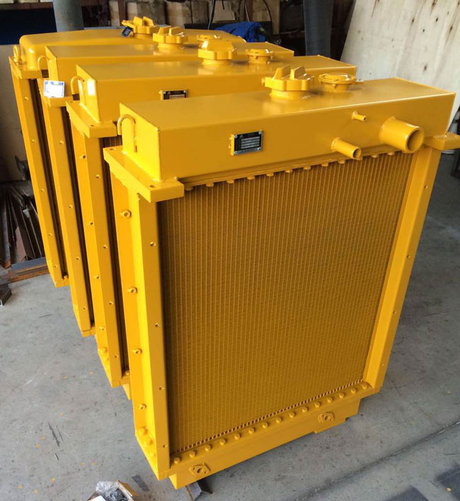 SD32推土機(jī)原裝散熱水箱總成 SD32推土機(jī)原裝散熱水箱總成